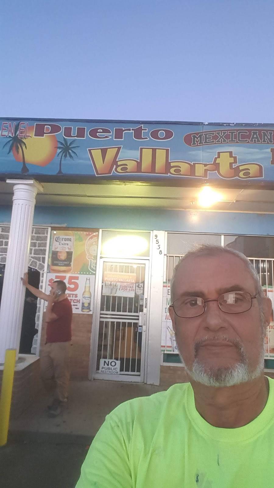 En El Puerto Vallarta Mexican Restaurant | restaurant | 9538 E Montview Blvd, Aurora, CO 80010, USA | 3033645770 OR +1 303-364-5770