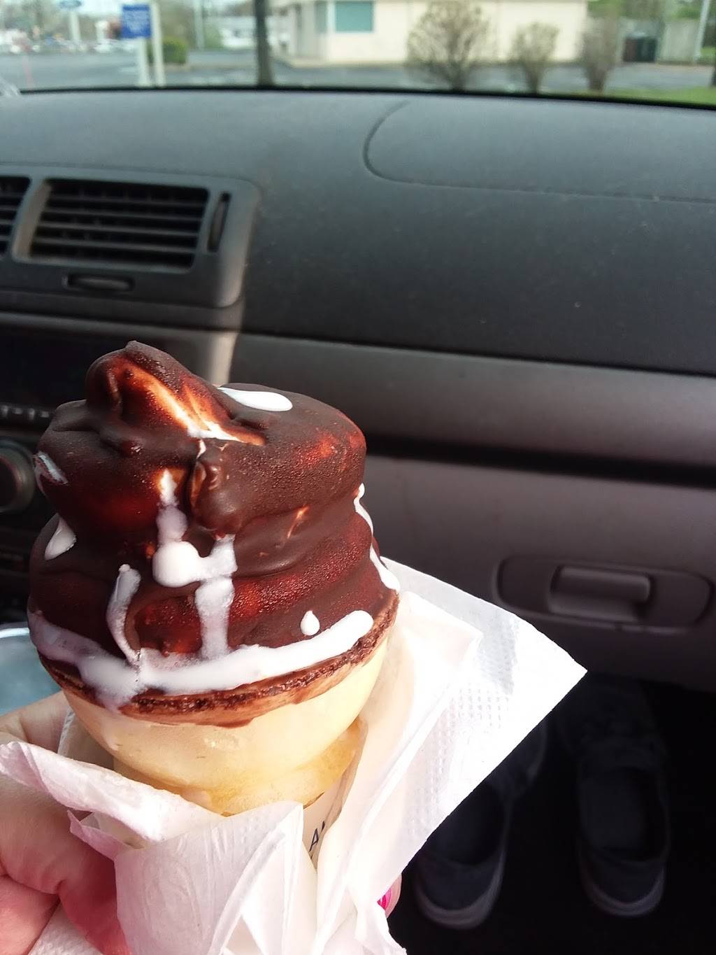 Dairy Queen Grill & Chill | restaurant | 1 Triangle Dr, Sellersburg, IN 47172, USA | 8122465221 OR +1 812-246-5221