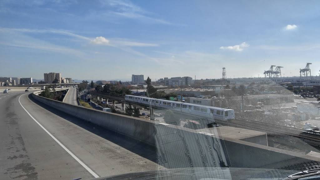 Js Giant Burger | restaurant | 1920 Dennison St, Oakland, CA 94606, USA | 5104793327 OR +1 510-479-3327