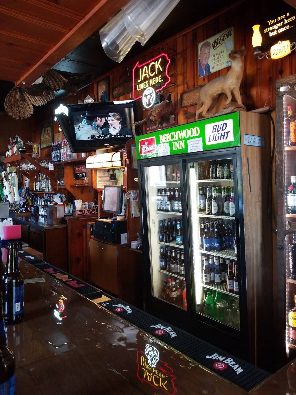 Beechwood Inn | restaurant | 9866 Wattsburg Rd, Erie, PA 16509, USA | 8148252999 OR +1 814-825-2999