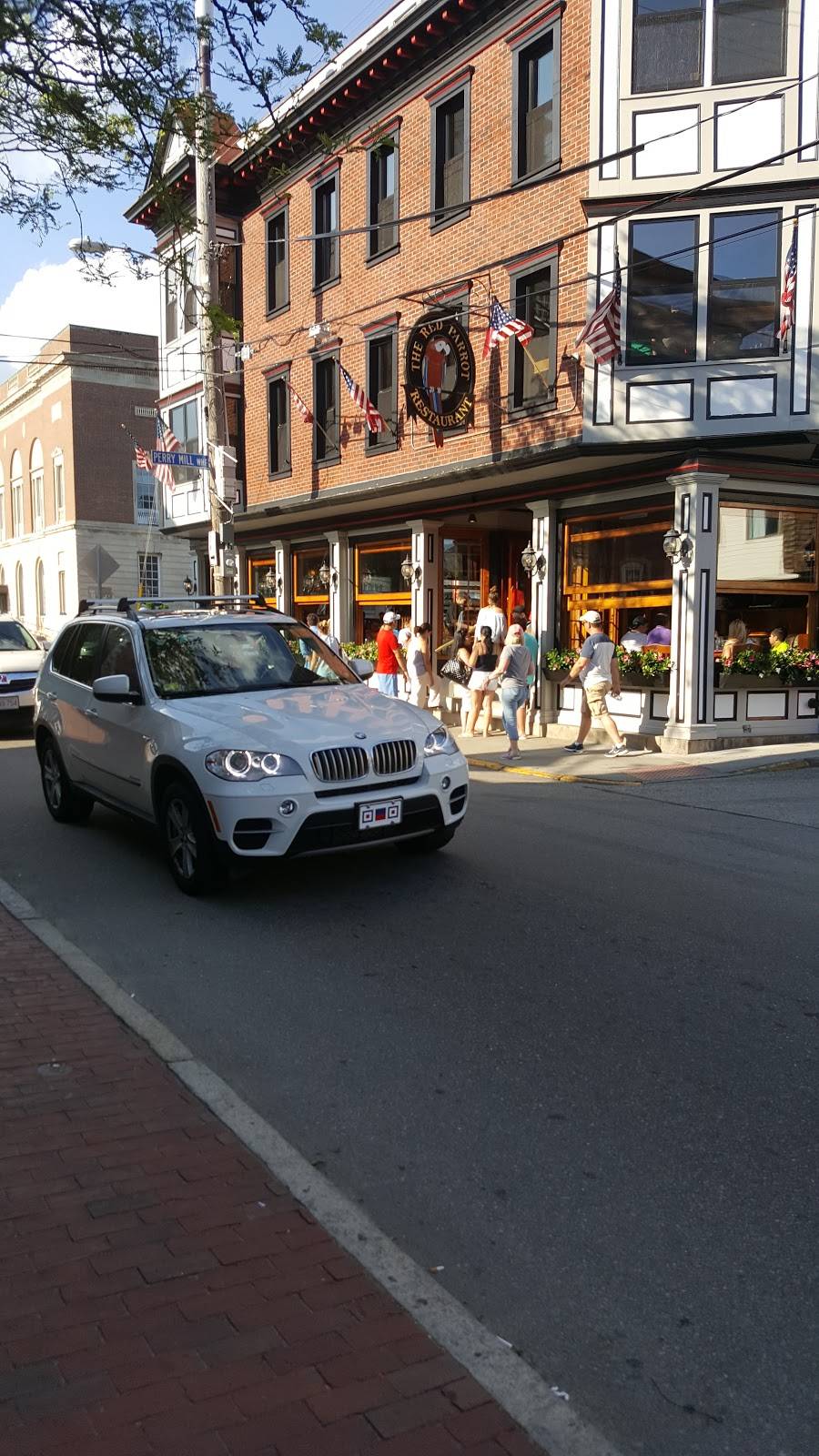 The Port | Grill & Raw Bar | restaurant | 359 Thames St, Newport, RI 02840, USA | 4016195892 OR +1 401-619-5892