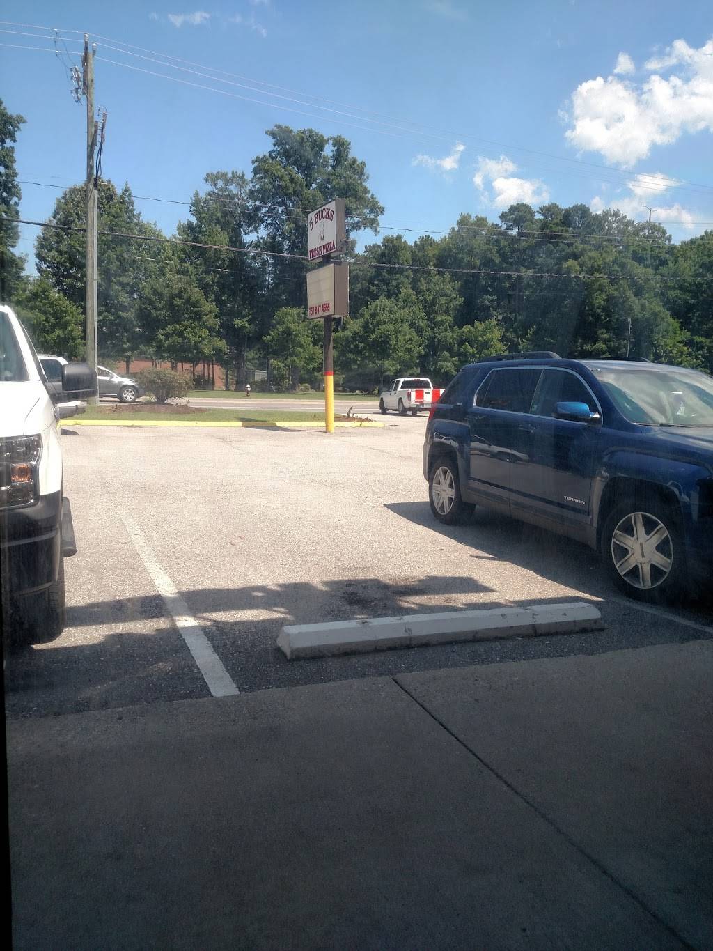 5 Bucks Fresh Pizza | restaurant | 17303 Warwick Blvd, Newport News, VA 23603, USA | 7578474555 OR +1 757-847-4555