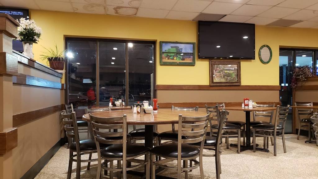 Charlies Restaurant | restaurant | 200 Manchester Ave, Newton, KS 67114, USA | 3162830790 OR +1 316-283-0790