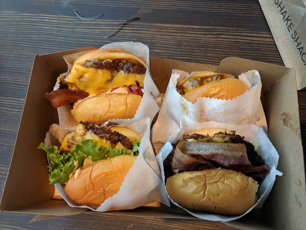 Shake Shack | restaurant | 1605 E Woodlawn Rd, Charlotte, NC 28209, USA | 9802653188 OR +1 980-265-3188