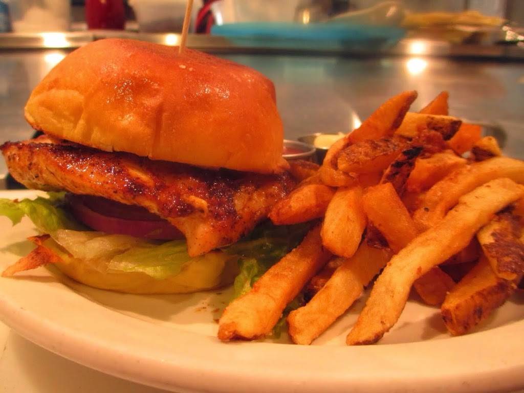 The Live Oak | restaurant | 59-94 Fresh Pond Rd, Maspeth, NY 11378, USA | 7183264920 OR +1 718-326-4920