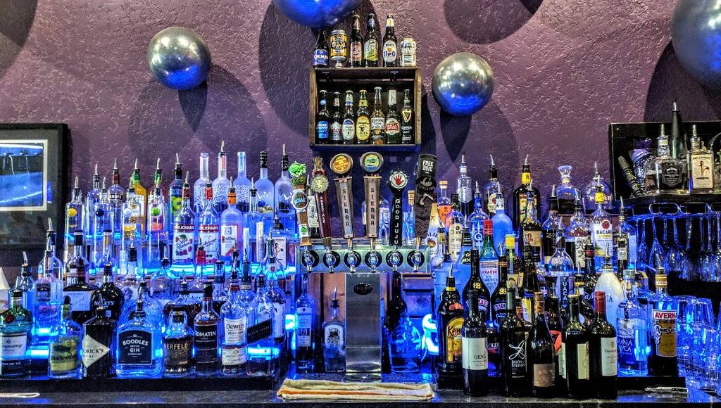 Pilars (Martini) | restaurant | 146 W Plant St #120, Winter Garden, FL 34787, USA | 4073698900 OR +1 407-369-8900