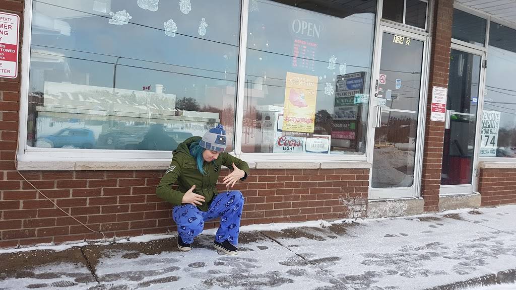 Royal Pizzeria & Spaghetti House | restaurant | 134 Guelph St, Georgetown, ON L7G 4A5, Canada | 9058772277 OR +1 905-877-2277