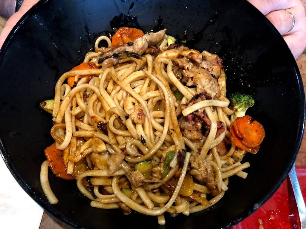 Genghis Grill | restaurant | 7001 Manchester Blvd, Alexandria, VA 22310, USA | 7033134781 OR +1 703-313-4781