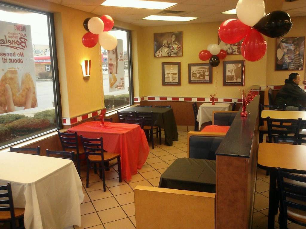 KFC | restaurant | 3036 Clark Ave, Cleveland, OH 44109, USA | 2162816677 OR +1 216-281-6677