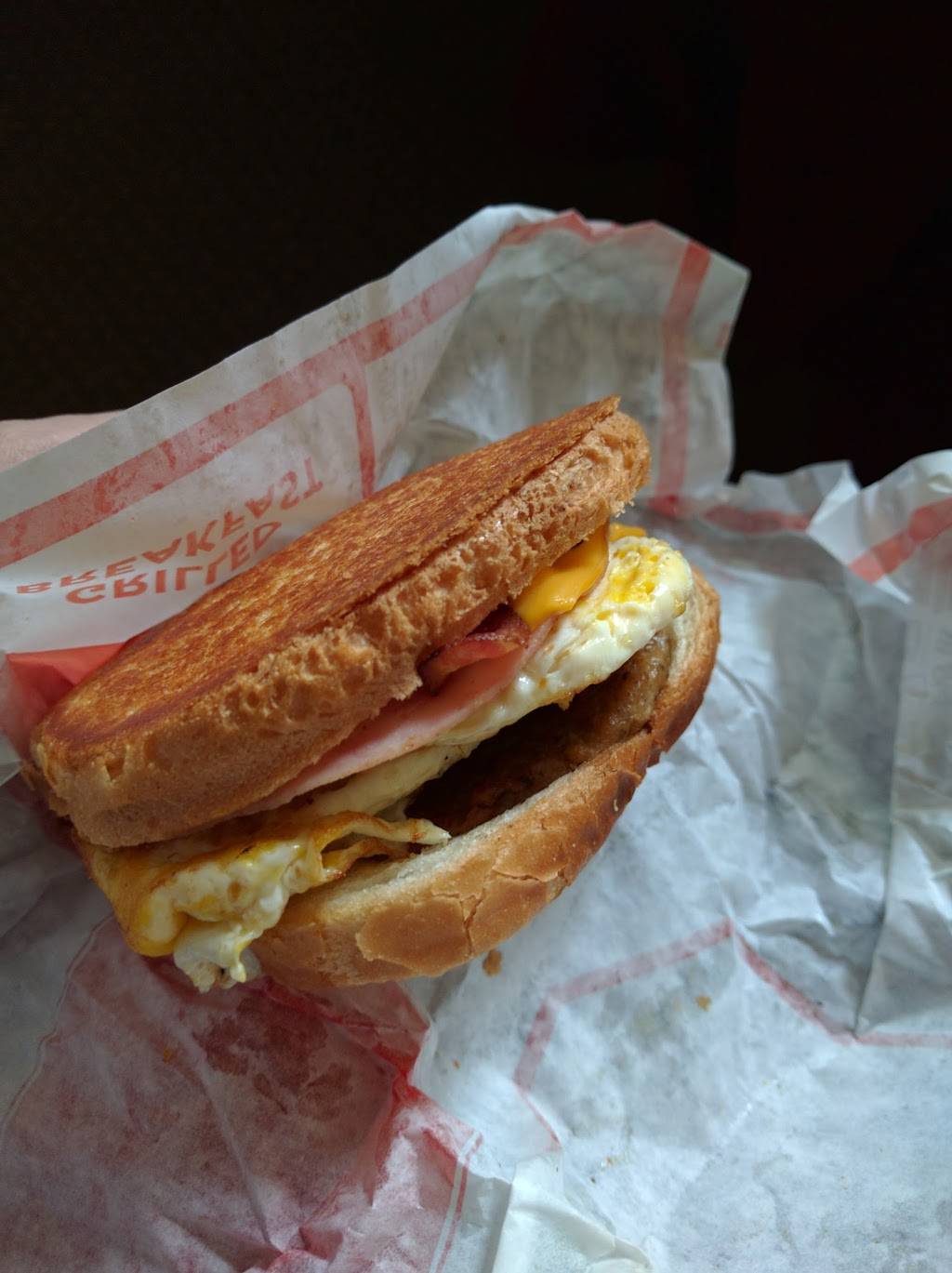 Jack in the Box | restaurant | 14864 Pipeline Ave, Chino Hills, CA 91709, USA | 9095978995 OR +1 909-597-8995