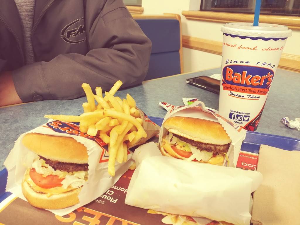 Bakers Drive-Thru | restaurant | 1620 W Valley Blvd, Colton, CA 92324, USA | 9098845233 OR +1 909-884-5233