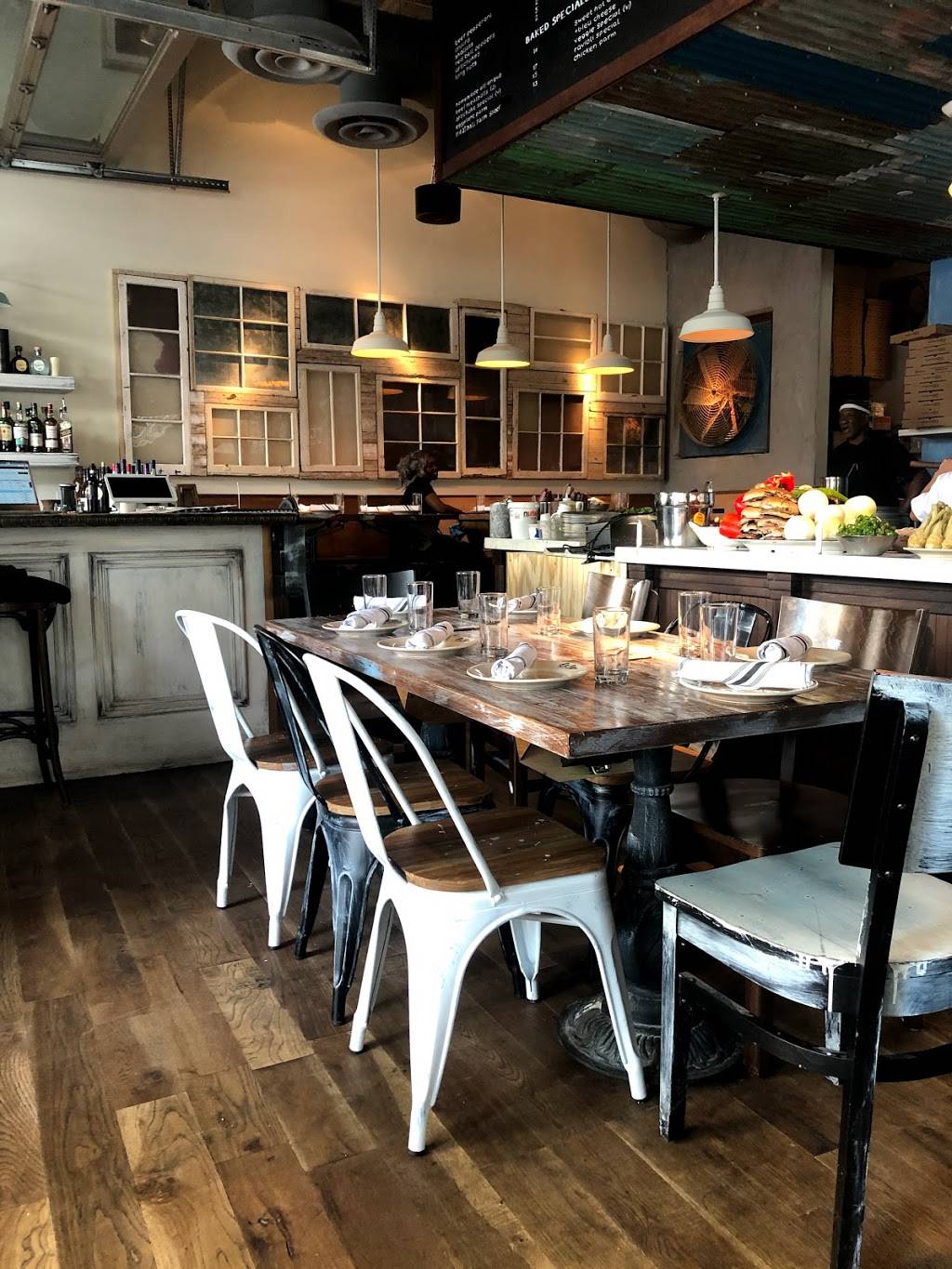 DC PIE CO. BRICKELL | restaurant | 1010 Brickell Ave #200, Miami, FL 33131, USA | 7864536888 OR +1 786-453-6888