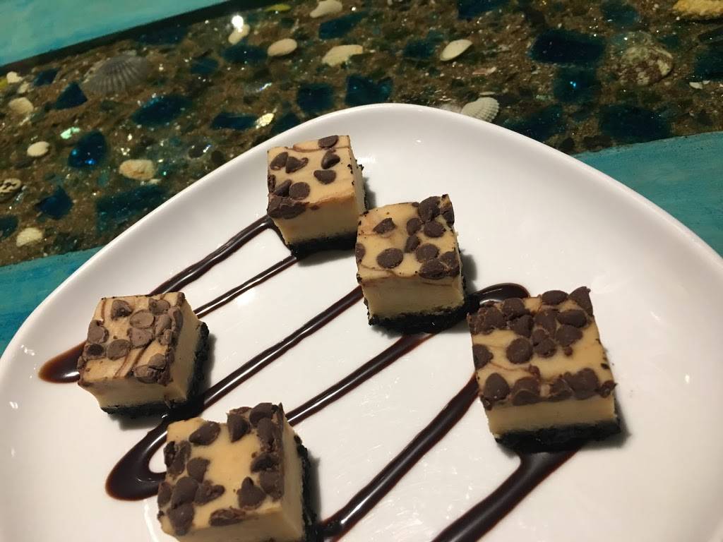 Jewels Caribbean Restaurant & Bar | restaurant | 2230 N Doctor M.L.K. Jr Dr, Milwaukee, WI 53212, USA | 4145850678 OR +1 414-585-0678