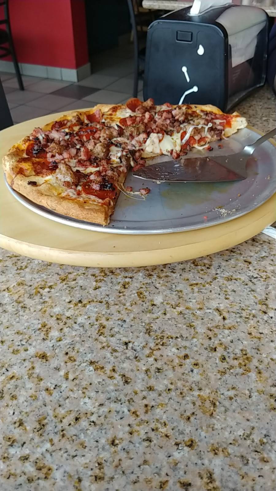 Greek Tonys Pizza | restaurant | west, 1401, W Sherman Blvd, Muskegon, MI 49441, USA | 2317555050 OR +1 231-755-5050