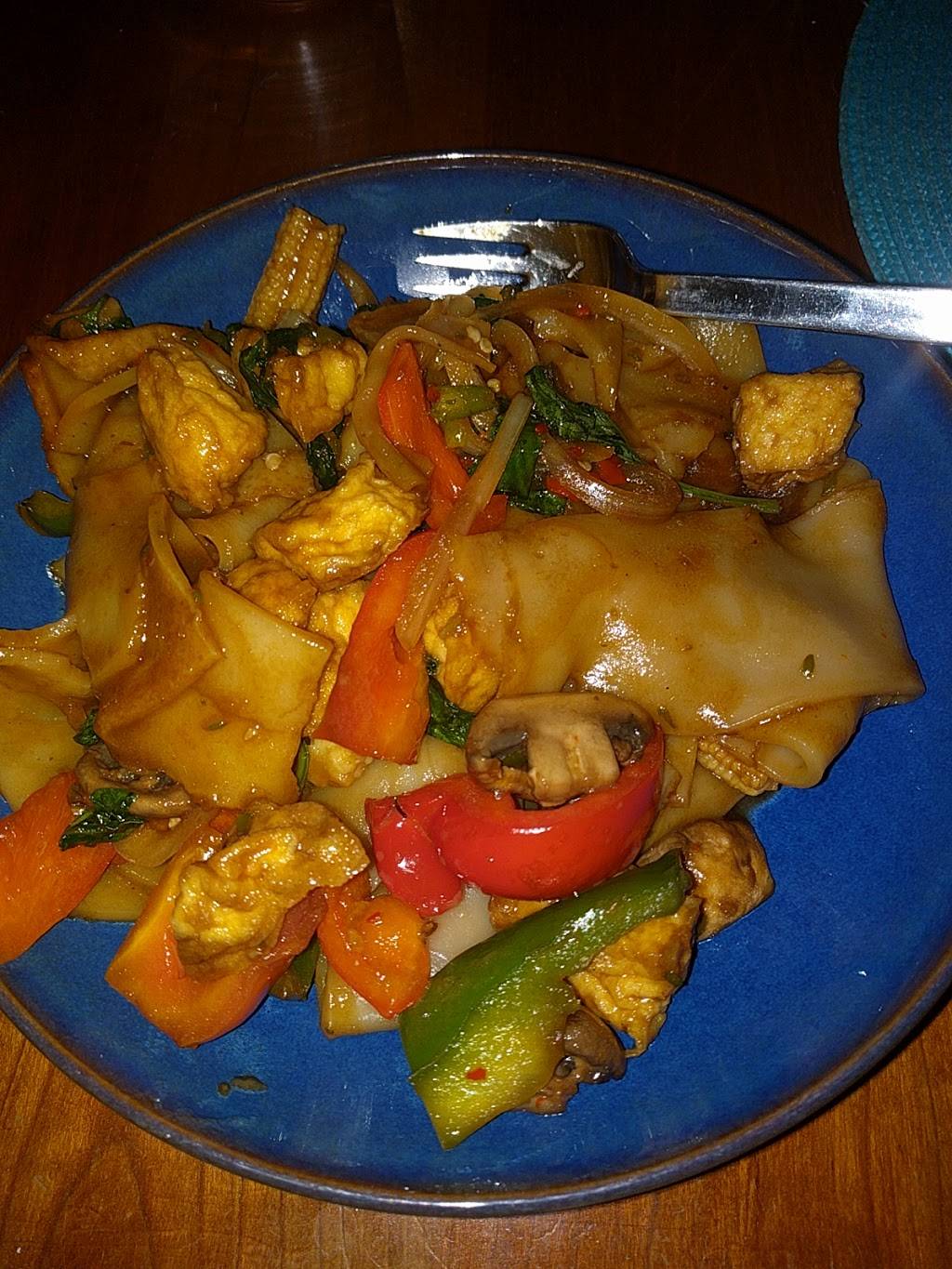 Thai Diner Too | restaurant | 3028 W Cary St, Richmond, VA 23221, USA | 8043539514 OR +1 804-353-9514