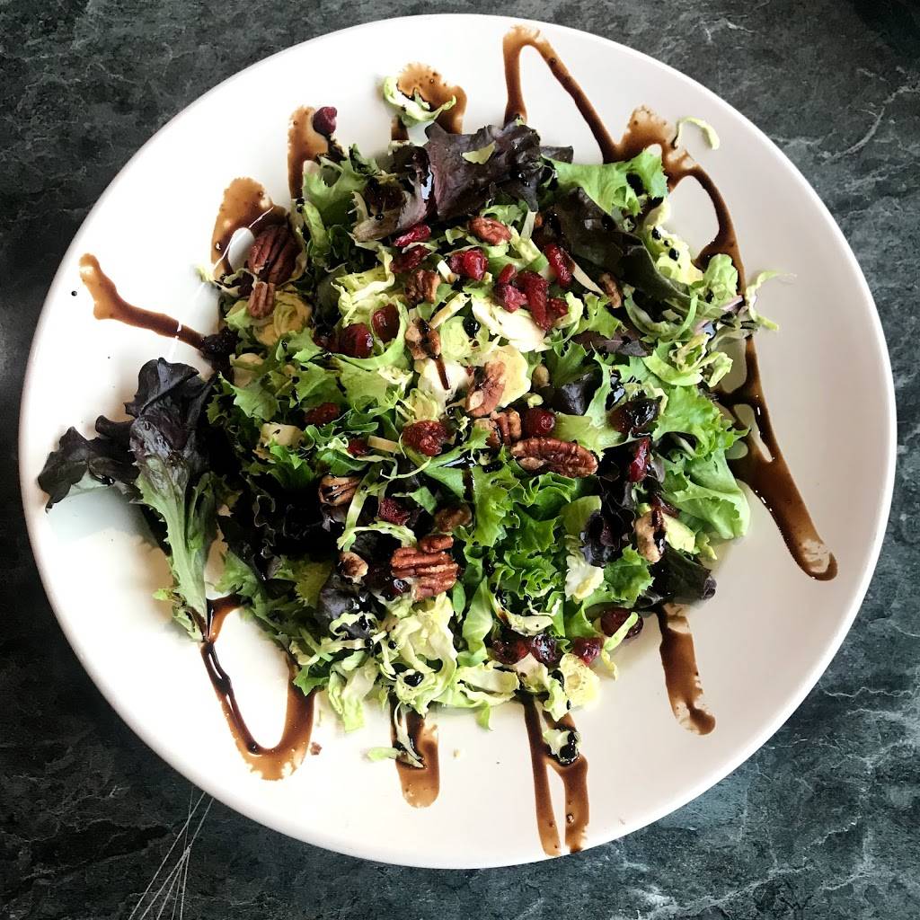 Karlton Cafe | restaurant | 310 W Broad St, Quakertown, PA 18951, USA | 2155388353 OR +1 215-538-8353