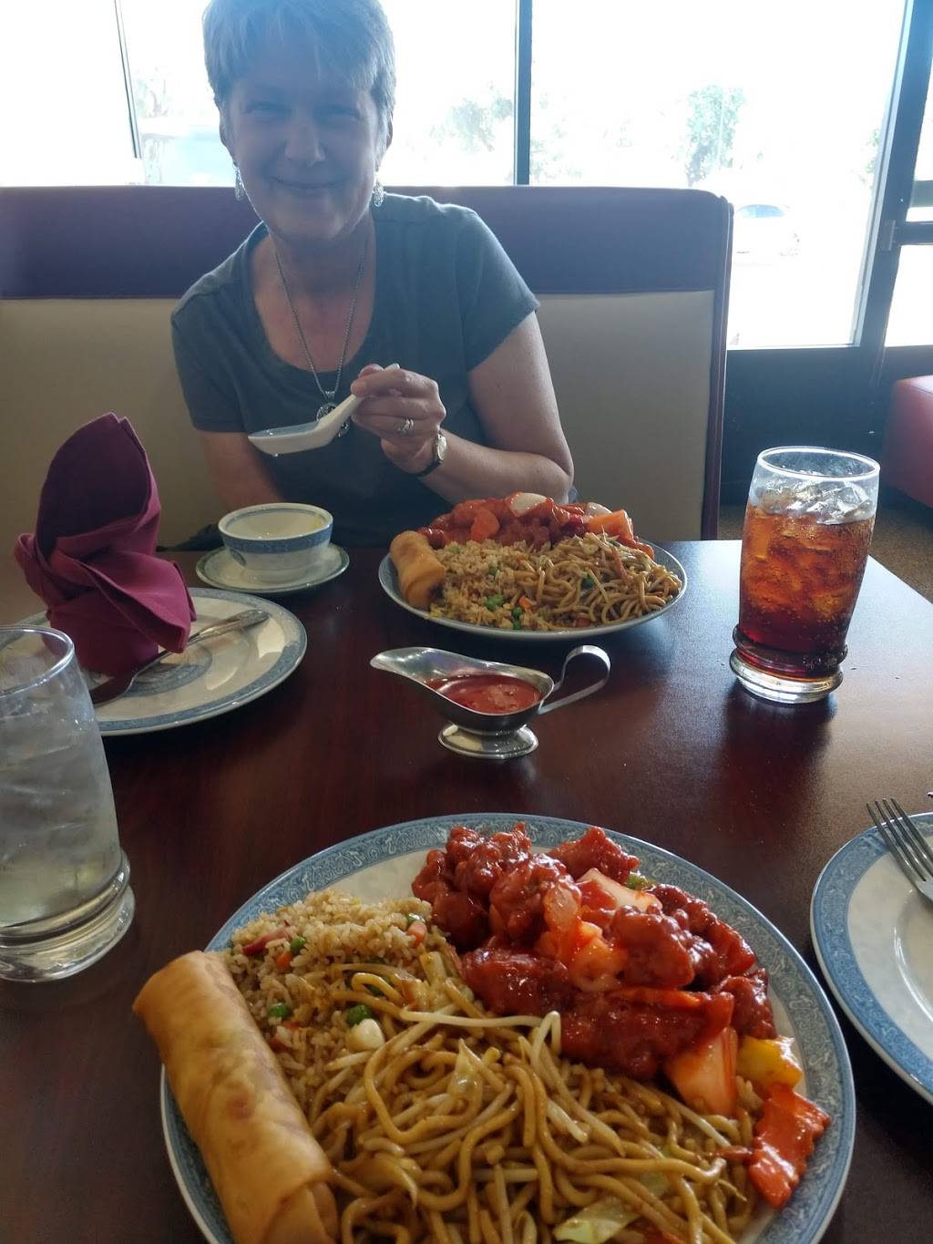 Vs Asian Bistro | restaurant | 3643 Bradshaw Rd, Sacramento, CA 95827, USA | 9169705689 OR +1 916-970-5689