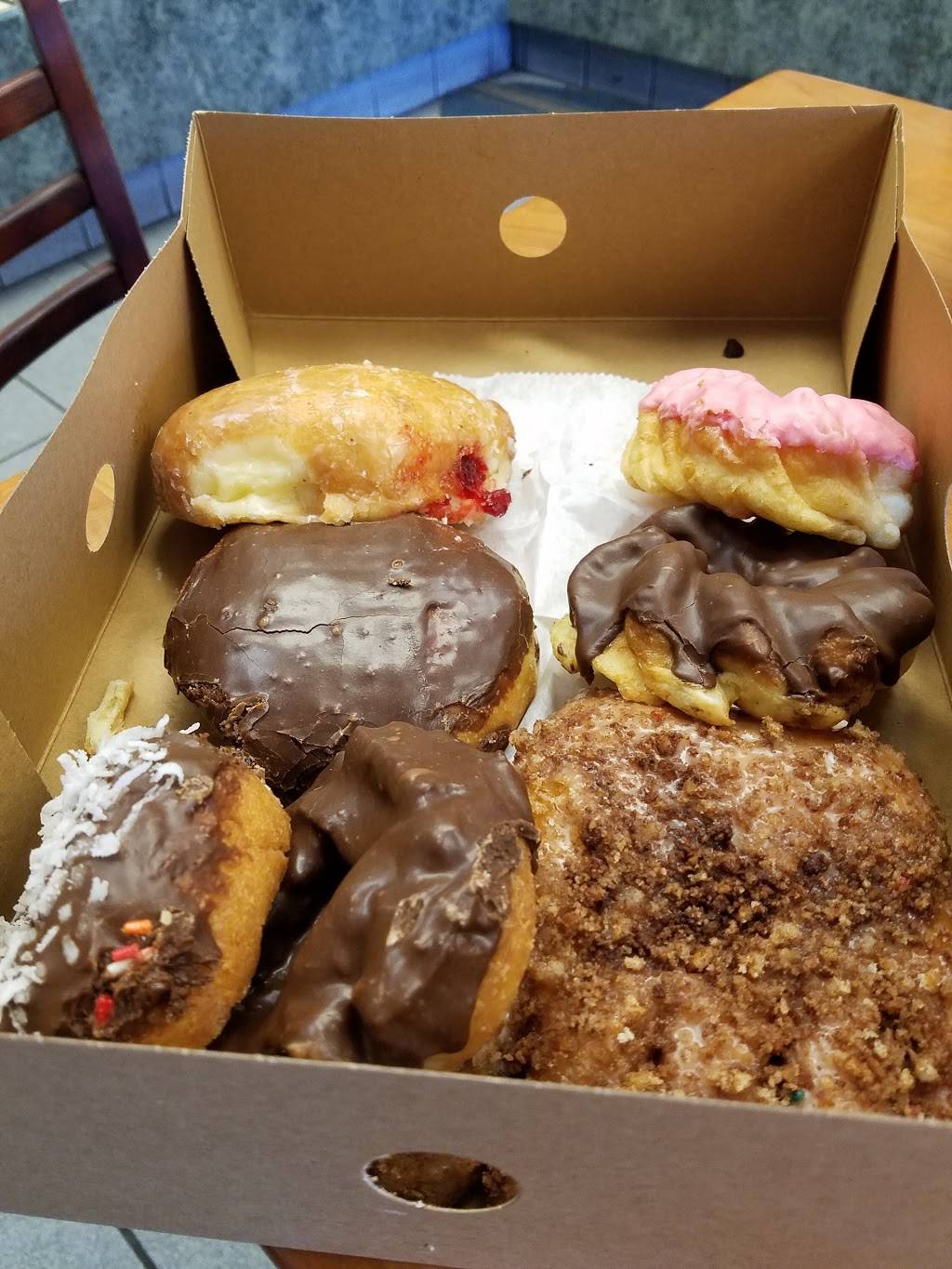 Surfin Donuts | bakery | 24451 Alicia Pkwy #5, Mission Viejo, CA 92691, USA | 9496994926 OR +1 949-699-4926