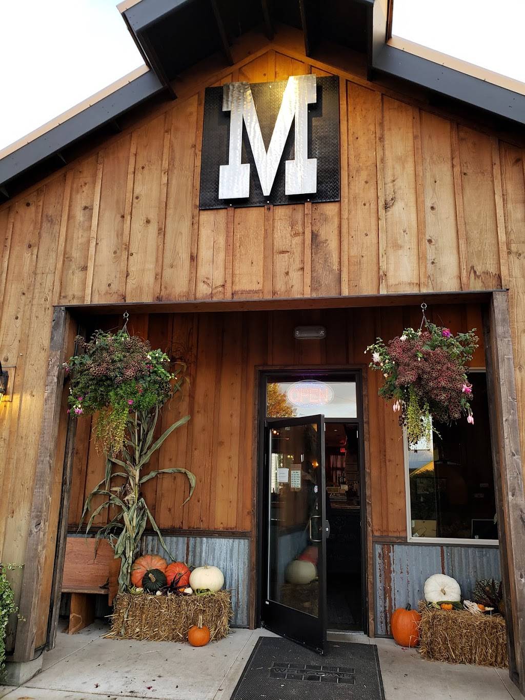 Markum Inn | restaurant | 36903 OR-213, Mt Angel, OR 97362, USA | 5038296006 OR +1 503-829-6006