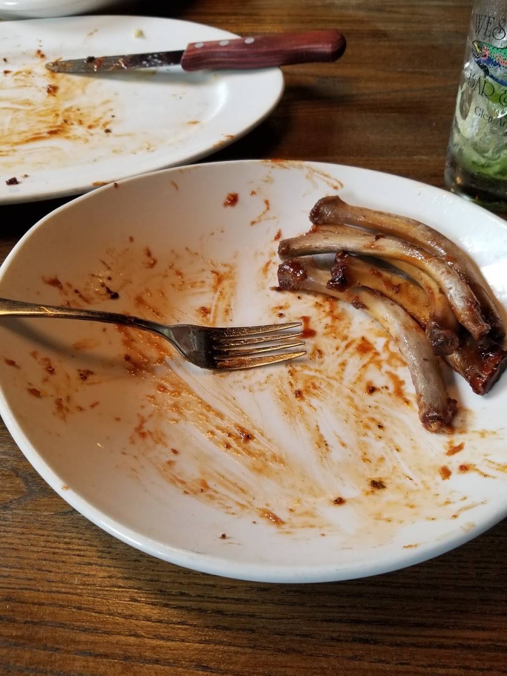 Western Avenue Grill | restaurant | 6410 W Western Ave, Glen Arbor, MI 49636, USA | 2313343362 OR +1 231-334-3362