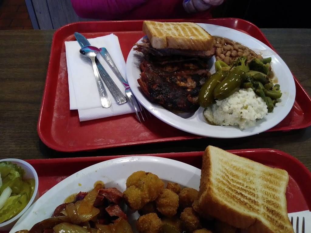 Tommys Barbecue | restaurant | 2840 W Irving Blvd, Irving, TX 75061, USA | 9729860559 OR +1 972-986-0559