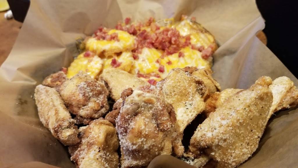 Buffalo Wild Wings | restaurant | 235 Lincoln Way W, Massillon, OH 44647, USA | 3308372999 OR +1 330-837-2999