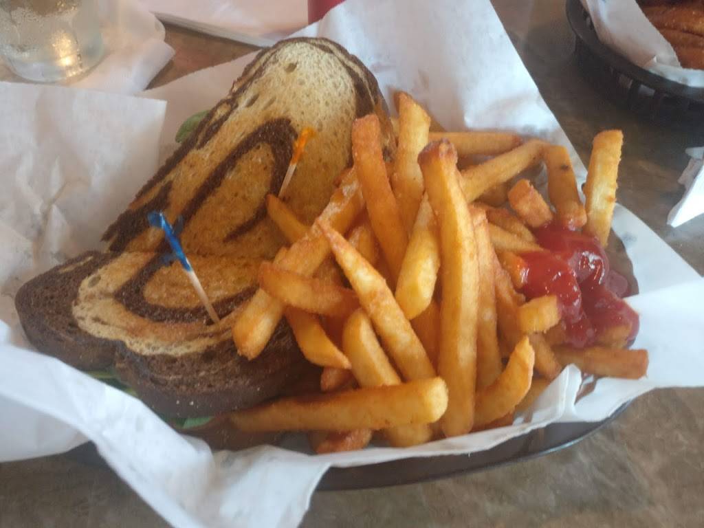 Andys Place | restaurant | 208 S Broad St, Holly, MI 48442, USA | 2483825020 OR +1 248-382-5020