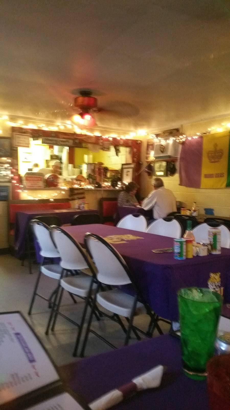 Papa Boudreauxs Cajun Cafe | restaurant | 3419 Fly Rd #3122, Santa Fe, TN 38482, USA | 9316820040 OR +1 931-682-0040