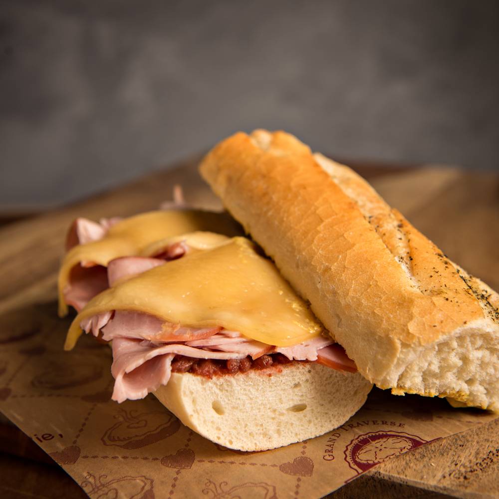 Grand Traverse Pie Company | restaurant | 3224 28th St SE, Kentwood, MI 49512, USA | 6169777600 OR +1 616-977-7600