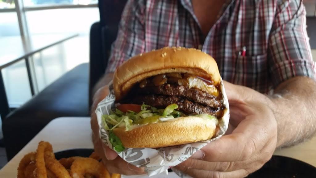 The Habit Burger Grill | meal takeaway | 6955 Camino Arroyo, Gilroy, CA 95020, USA | 4088424300 OR +1 408-842-4300