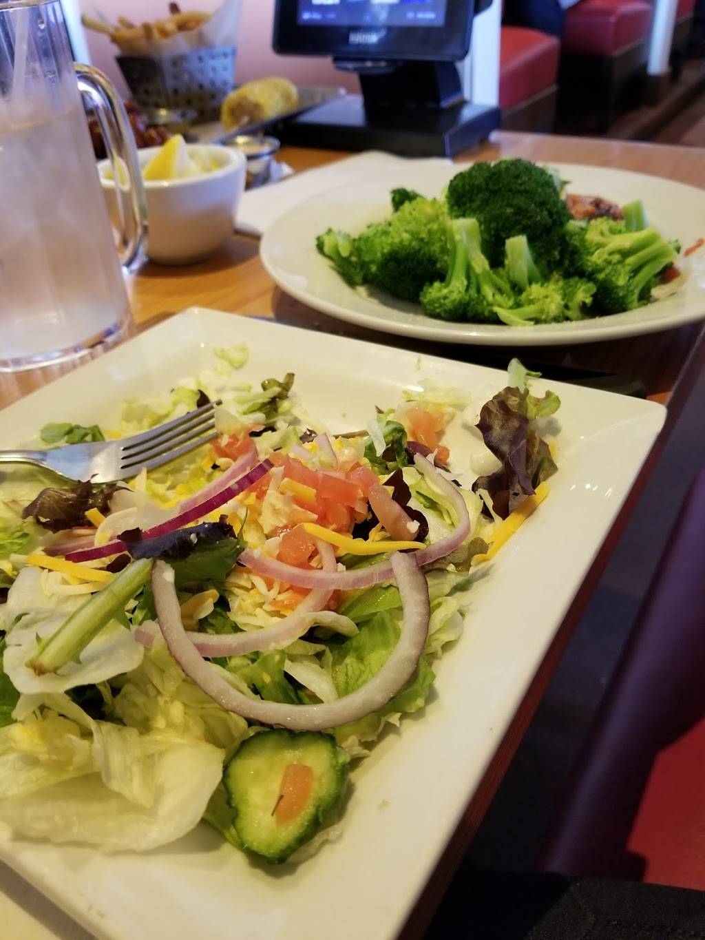 Chilis Grill & Bar | meal takeaway | 128 I-20, Weatherford, TX 76087, USA | 8175941661 OR +1 817-594-1661