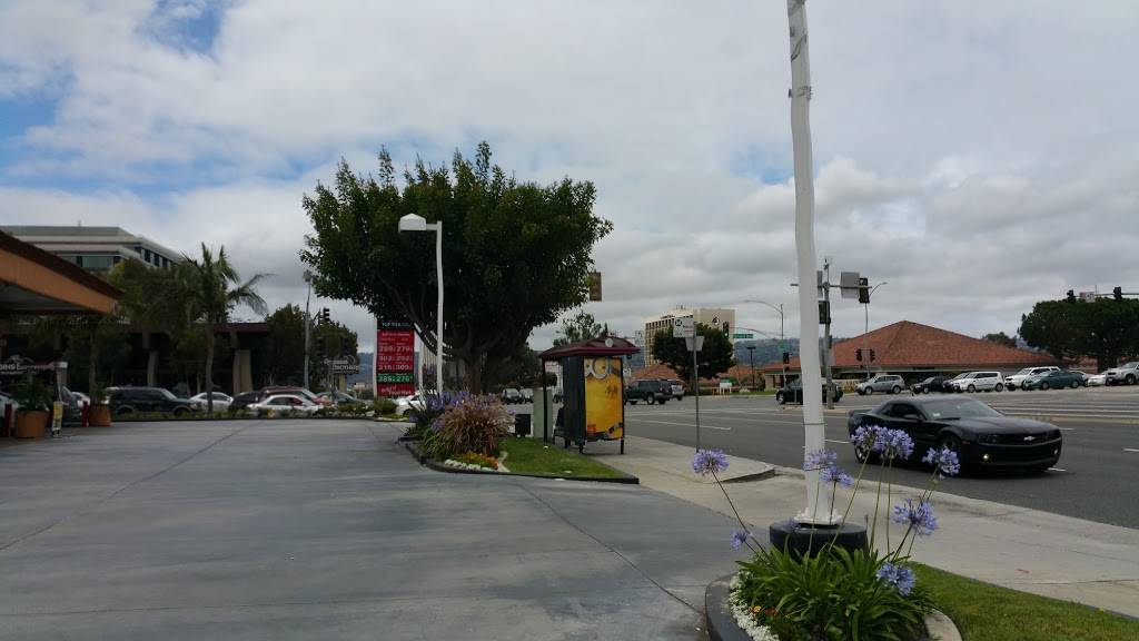 Krispy Krunchy Chicken | restaurant | 21186 Hawthorne Blvd, Torrance, CA 90503, USA | 3103710876 OR +1 310-371-0876