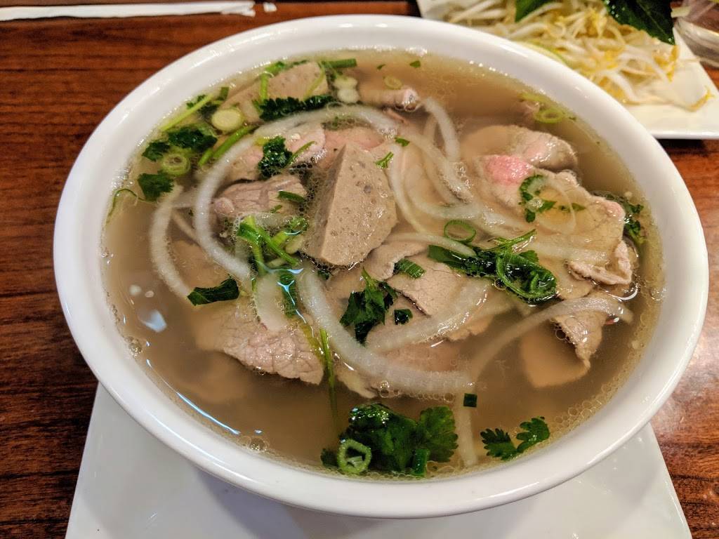 Pho 7 Vienna | restaurant | 8377 Leesburg Pike, Vienna, VA 22182, USA | 7038217777 OR +1 703-821-7777