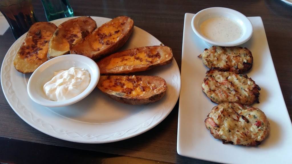 Webbs Steak Seafood Burgers & Bar | restaurant | 1640 Lesperance Rd, Windsor, ON N8N 1Y3, Canada | 5197350007 OR +1 519-735-0007