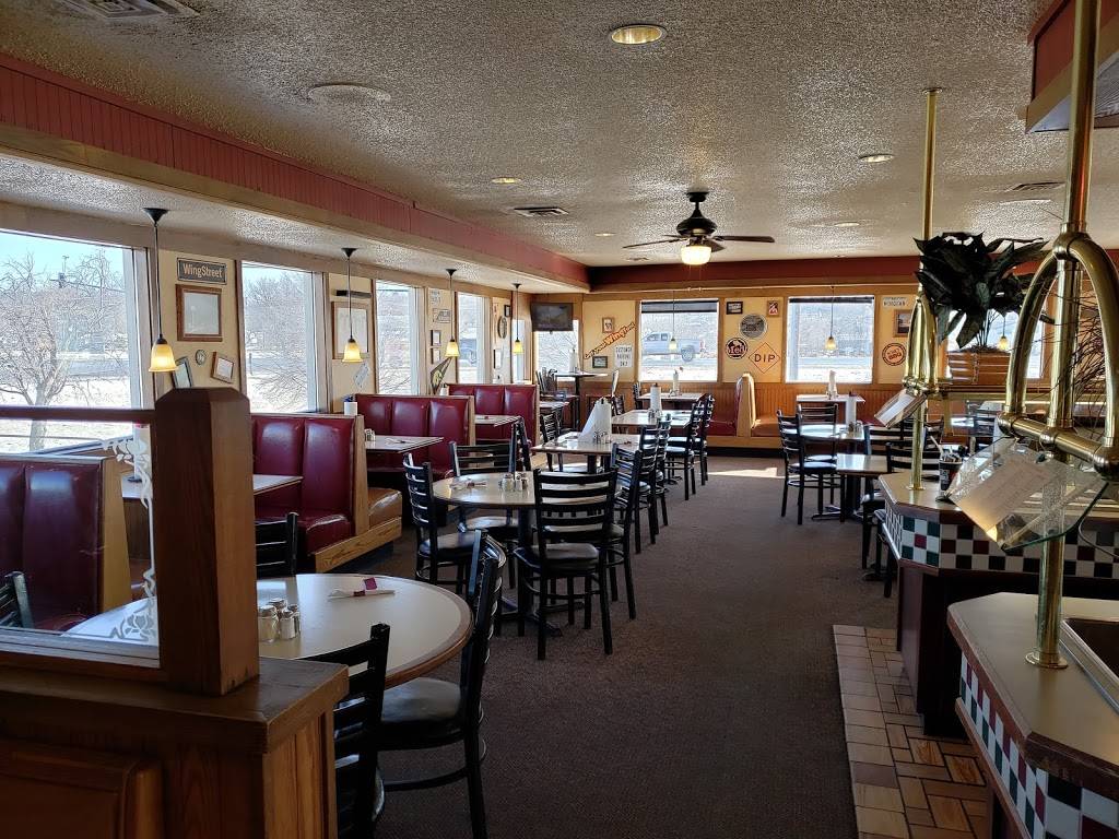 Pizza Hut | meal takeaway | 533 Hwy 39 North, Denison, IA 51442, USA | 7122639308 OR +1 712-263-9308