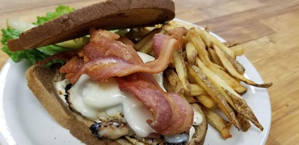 Calmes Pub | restaurant | 1441 Arbor Way, Kaukauna, WI 54130, USA | 9207599167 OR +1 920-759-9167