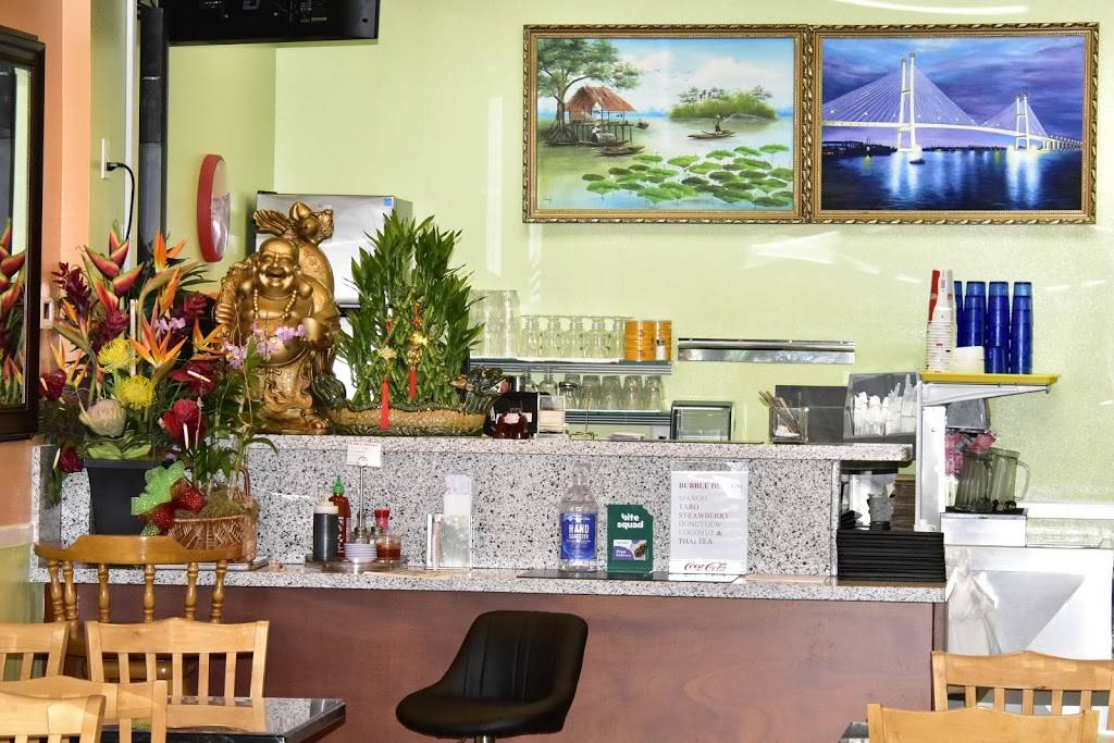 Pho & Company @ KMP | restaurant | 590 Farrington Hwy Ste # 514, Kapolei, HI 96707, USA | 8086741828 OR +1 808-674-1828