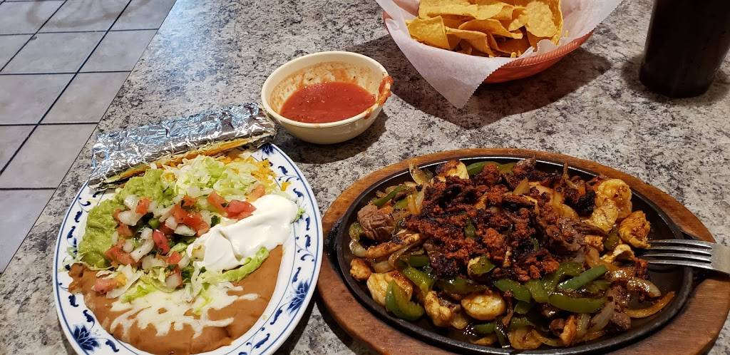 El Mezcal Restaurant | restaurant | 511 SW Topeka Blvd, Topeka, KS 66603, USA | 7853570956 OR +1 785-357-0956