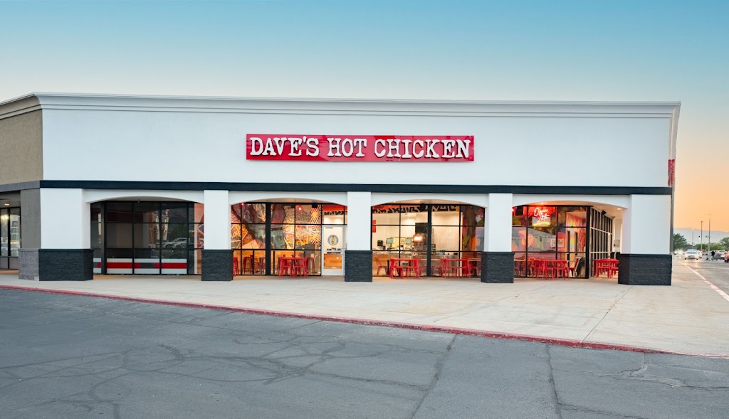 Daves Hot Chicken | restaurant | 376 E University Pkwy, Orem, UT 84058, USA | 4352364971 OR +1 435-236-4971