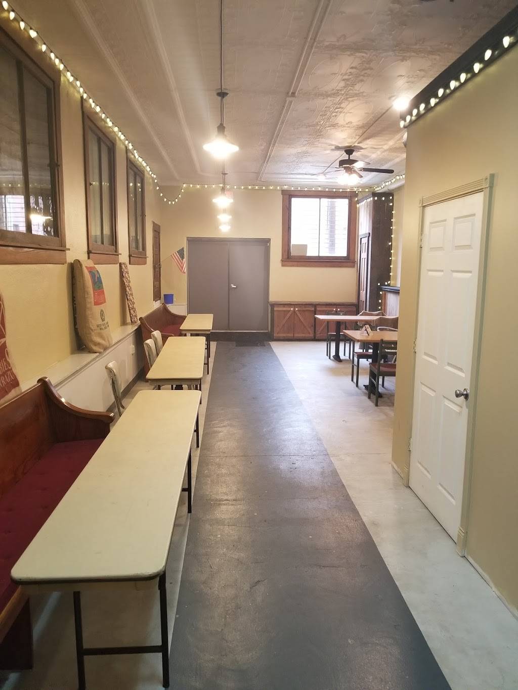 Leftys Eats & Espresso Xenia | restaurant | 29 E Main St, Xenia, OH 45385, USA | 9377088223 OR +1 937-708-8223