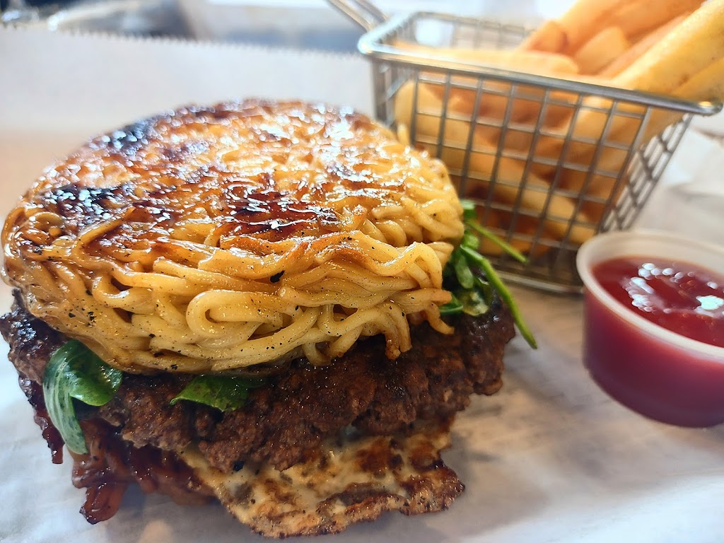 The Laughing Bull | restaurant | 32 Market Square SE Unit 124, Roanoke, VA 24011, USA | 5409004234 OR +1 540-900-4234