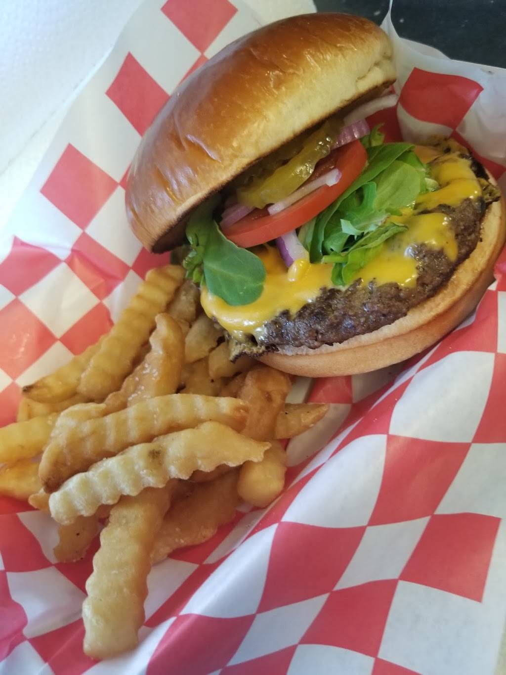 RWBs Chow Bus | restaurant | 10415 Old Manchaca Rd, Austin, TX 78748, USA | 5129619092 OR +1 512-961-9092