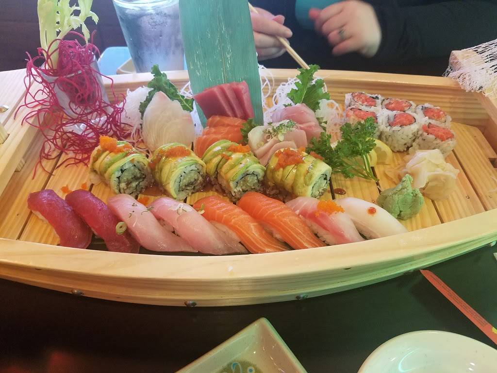 Wangs Bistro | restaurant | 207 N Main St, Frankenmuth, MI 48734, USA | 9896526888 OR +1 989-652-6888