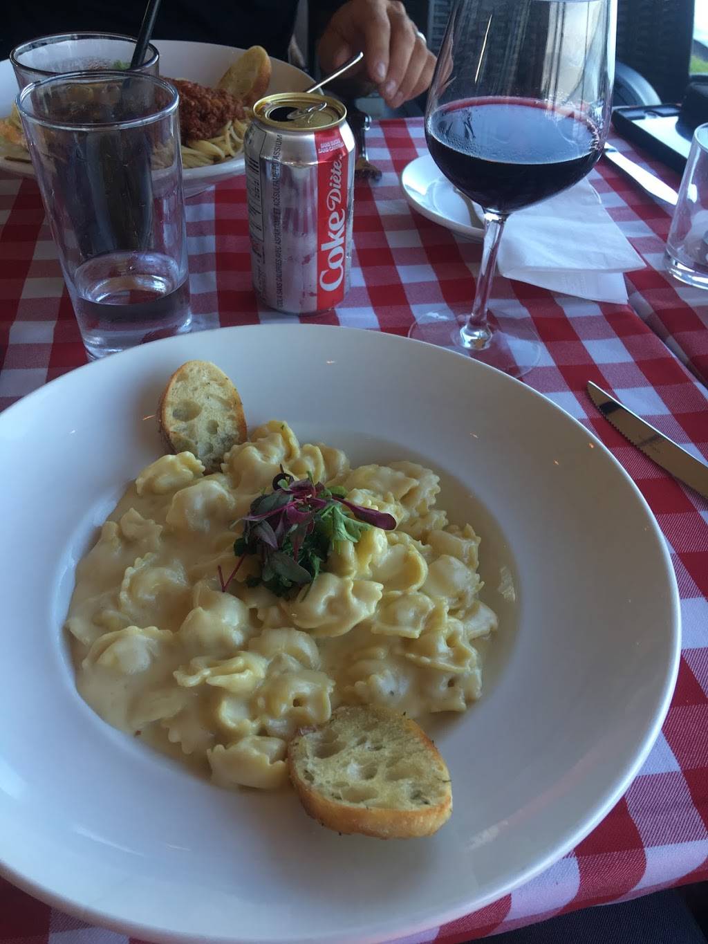 La Trattoria LÔVive | restaurant | 266 Avenue de Venise O, Venise-en-Québec, QC J0J 2K0, Canada | 4502445560 OR +1 450-244-5560