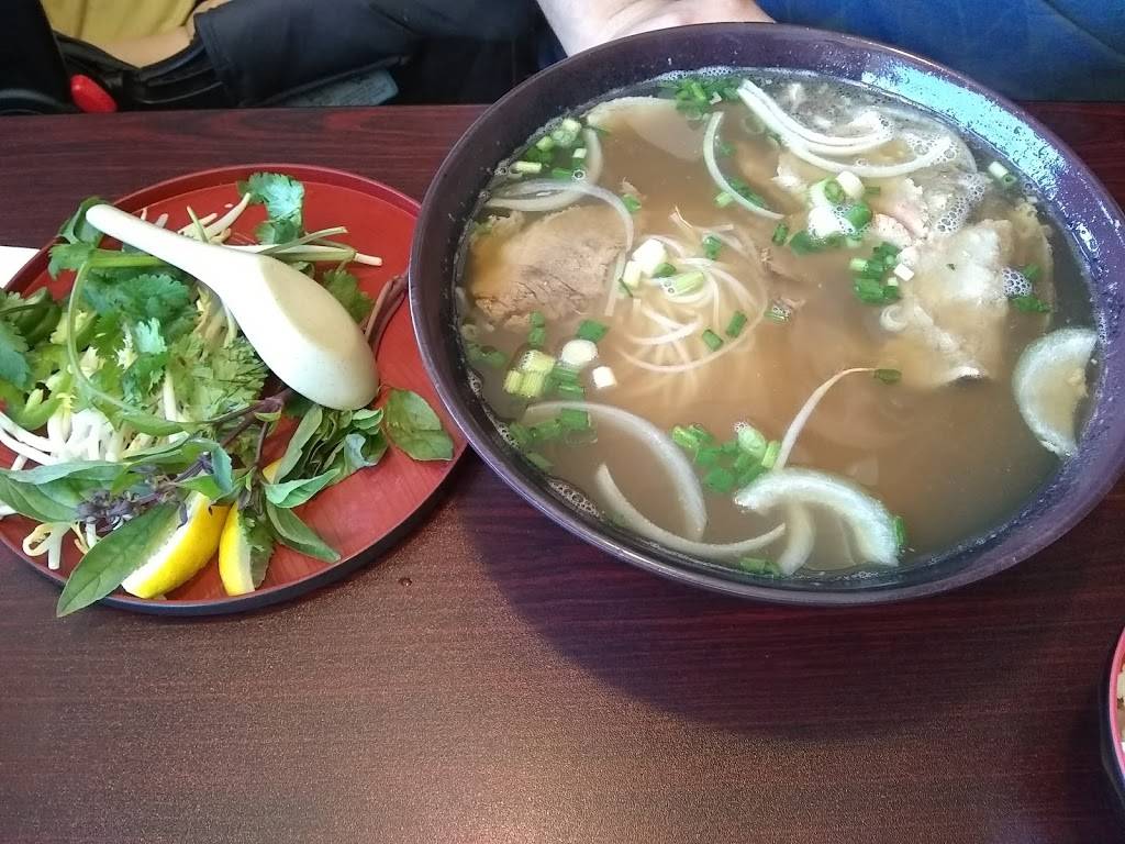 Maui Pho | restaurant | 4011 Ming Ave, Bakersfield, CA 93309, USA | 6618343235 OR +1 661-834-3235