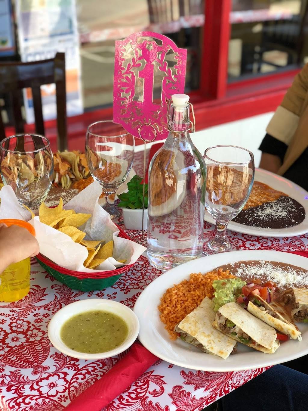 Mama Coco Cocina Mexicana | restaurant | 753 Laurel St, San Carlos, CA 94070, USA | 6502263592 OR +1 650-226-3592