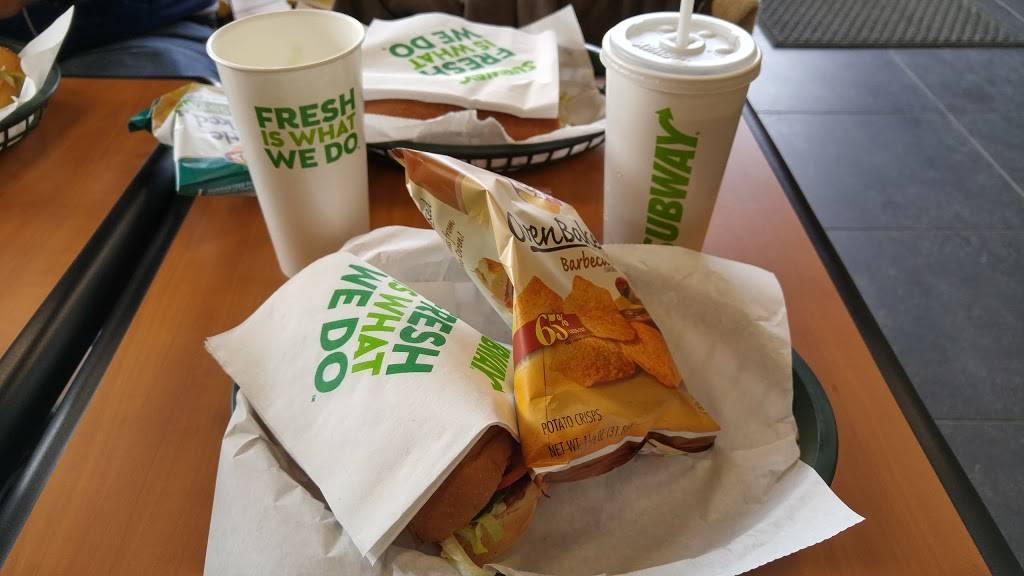 Subway | restaurant | 420 Patrol Rd, Jeffersonville, IN 47130, USA | 8122882188 OR +1 812-288-2188