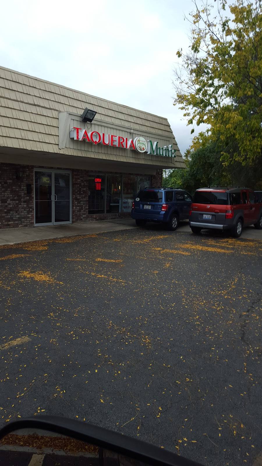 Taqueria Muniz | restaurant | 518 S Lake St, Aurora, IL 60506, USA | 6308968727 OR +1 630-896-8727