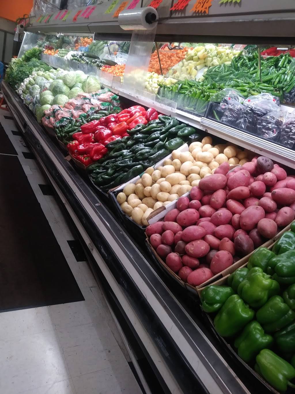 Mi Tierra | restaurant | 8484 Florin Rd, Sacramento, CA 95828, USA | 9163839621 OR +1 916-383-9621