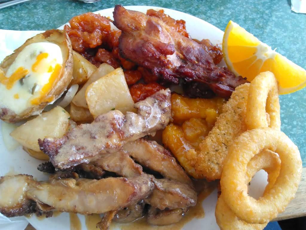 China Buffet King | restaurant | 1192 US-31, Petoskey, MI 49770, USA | 2314395988 OR +1 231-439-5988